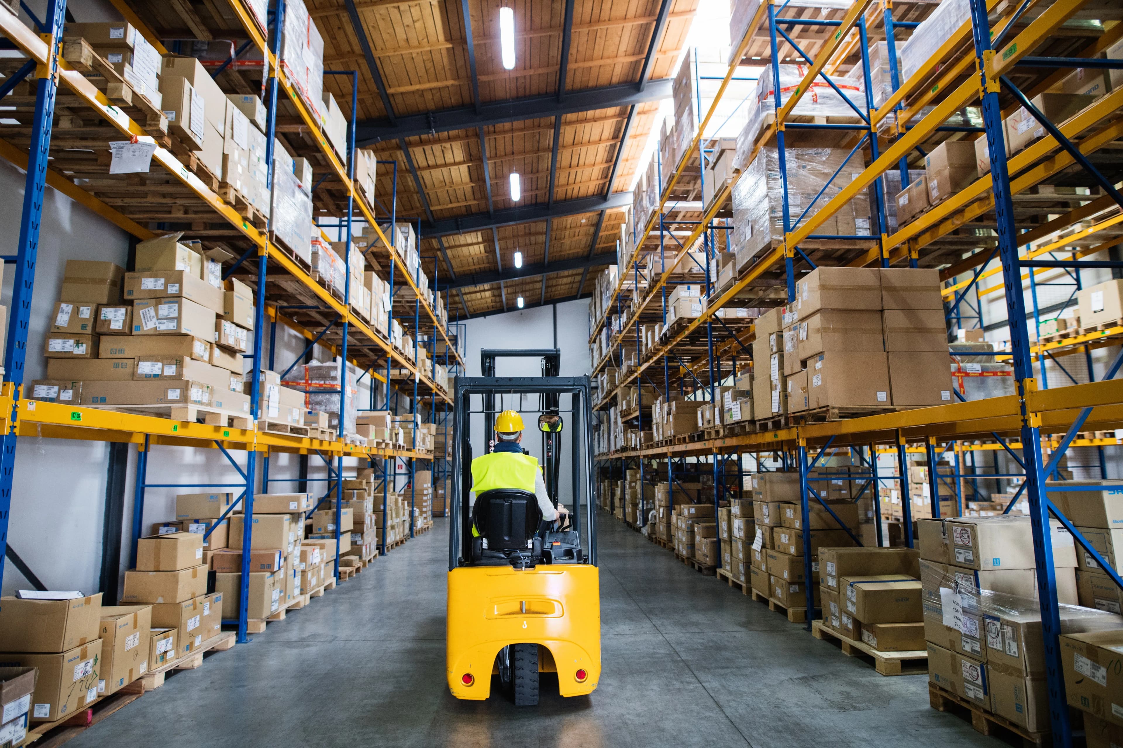Floor and Palletized Cargo Storage Service